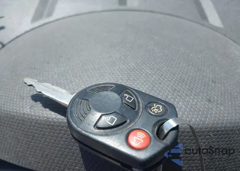 2010 Ford Escape Xlt из США, поврежденный, VIN 1FMCU9DG8AKC81706